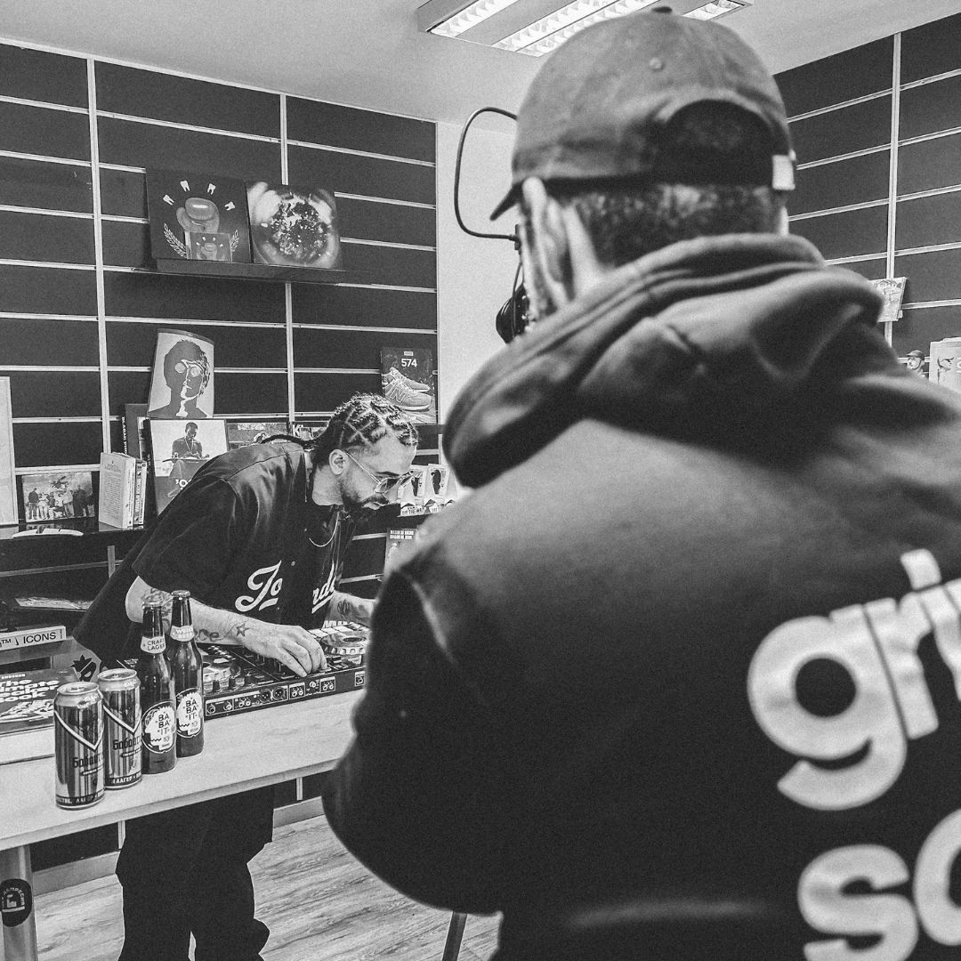 Вижте проекта ,създаден за DJ Pa - mix 2000-2002